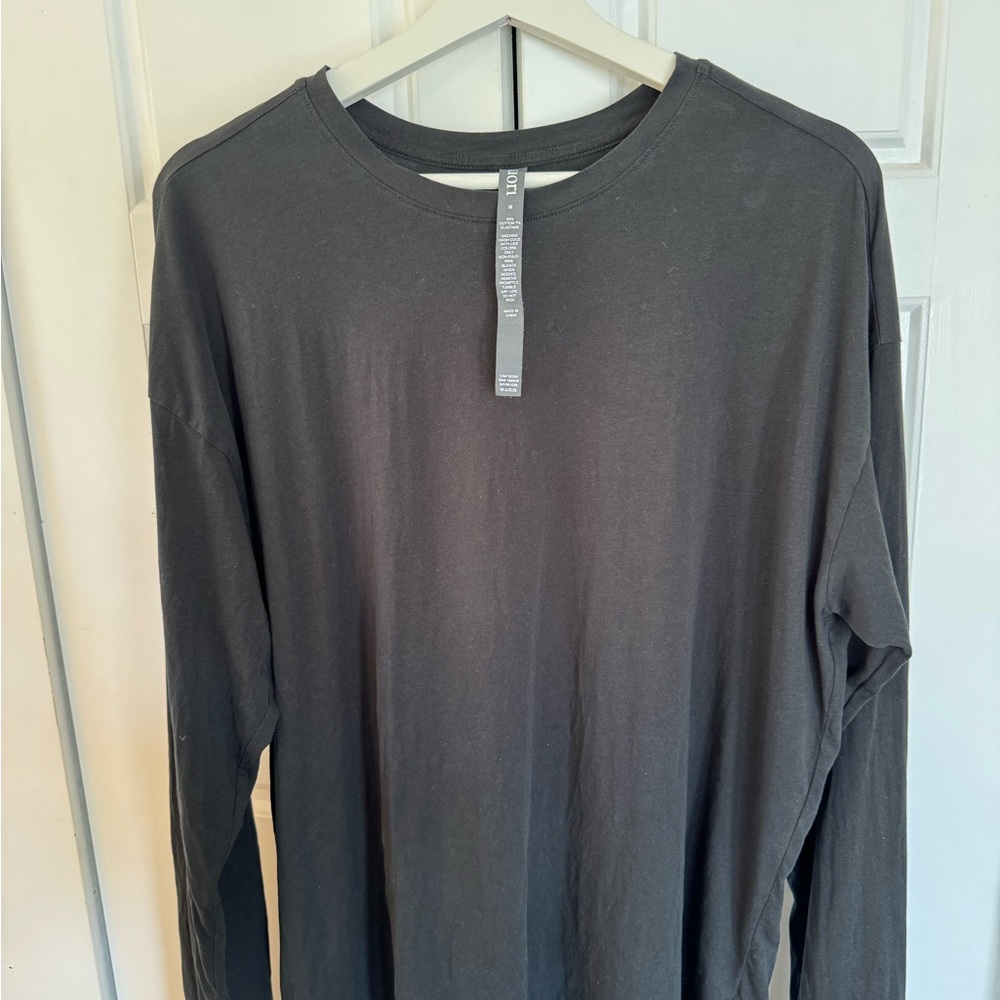Vuori Long Sleeve Feather shirt